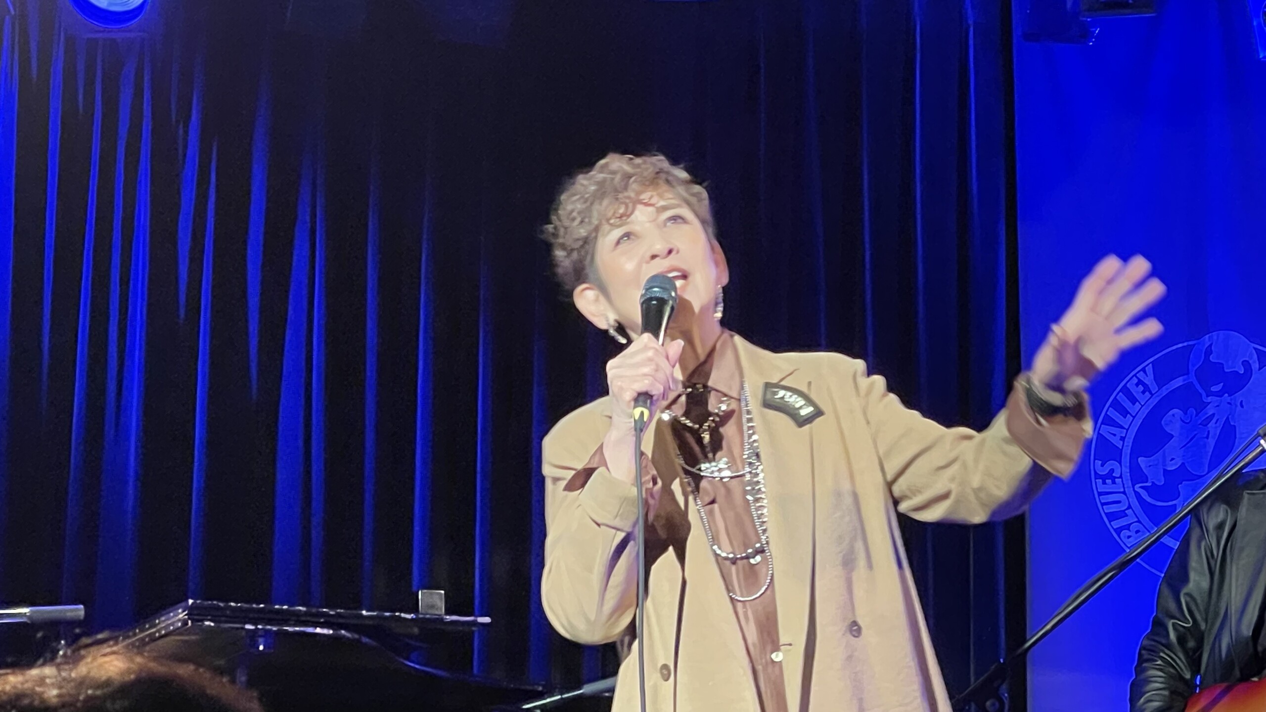 ピンキーとキラーズデビュー55周年!国民的スター・今陽子がSPECIAL LIVEで色褪せない名曲を熱唱 - カラフル